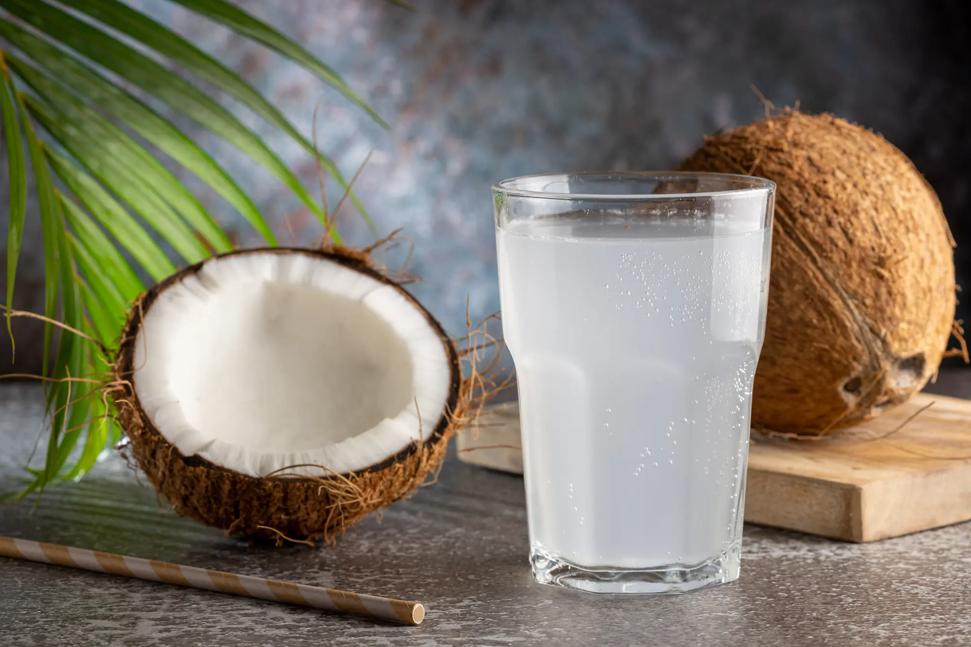 Cegah Dehidrasi dengan Air Kelapa di Musim Panas
